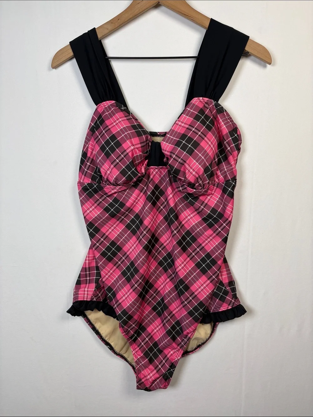 TORRID Retro Pink and Black One Piece 55-1956 Swimsuit size 1X